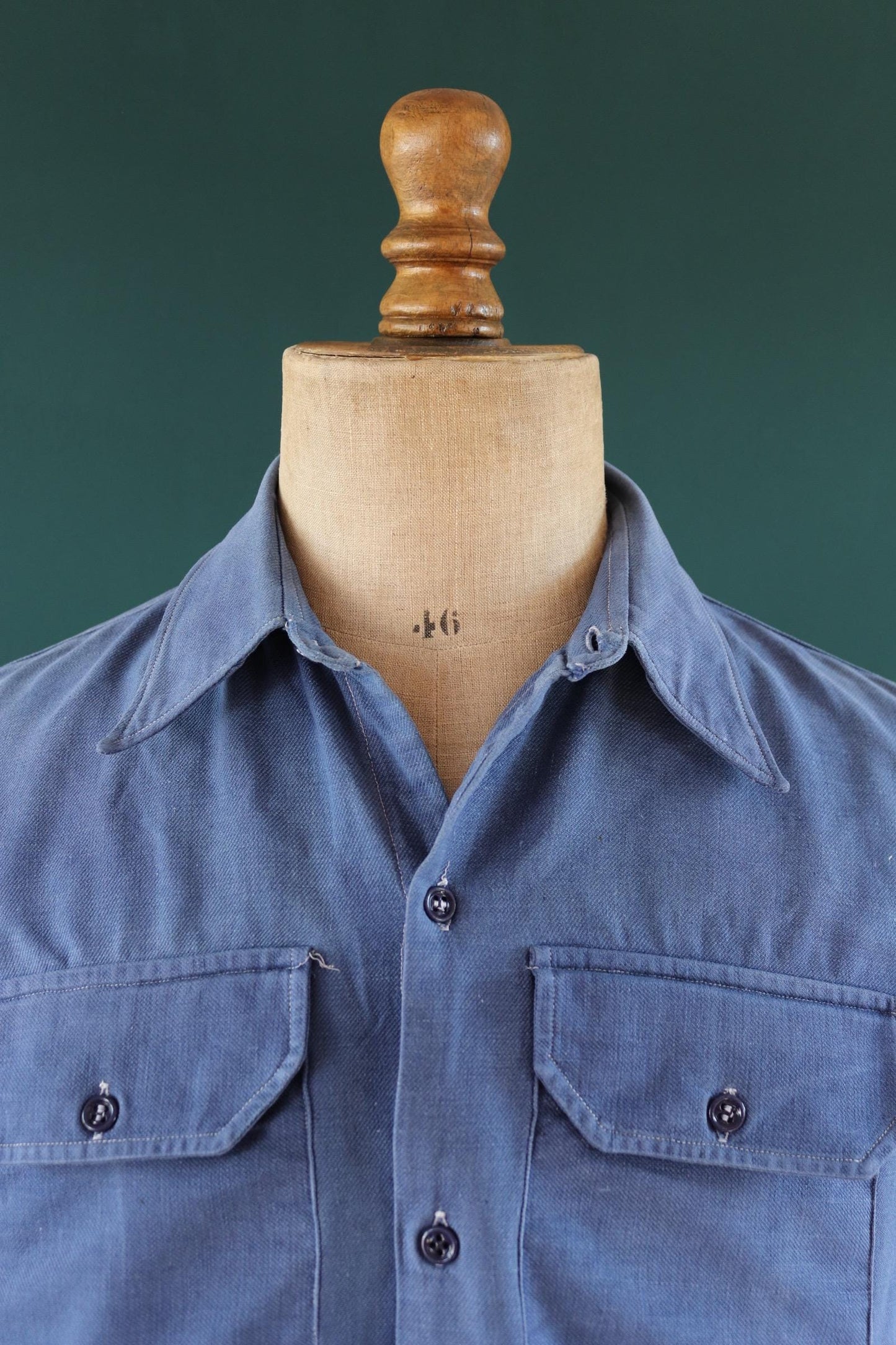 Vintage 1940s French workwear shirt - faded blue cotton - 48” chest