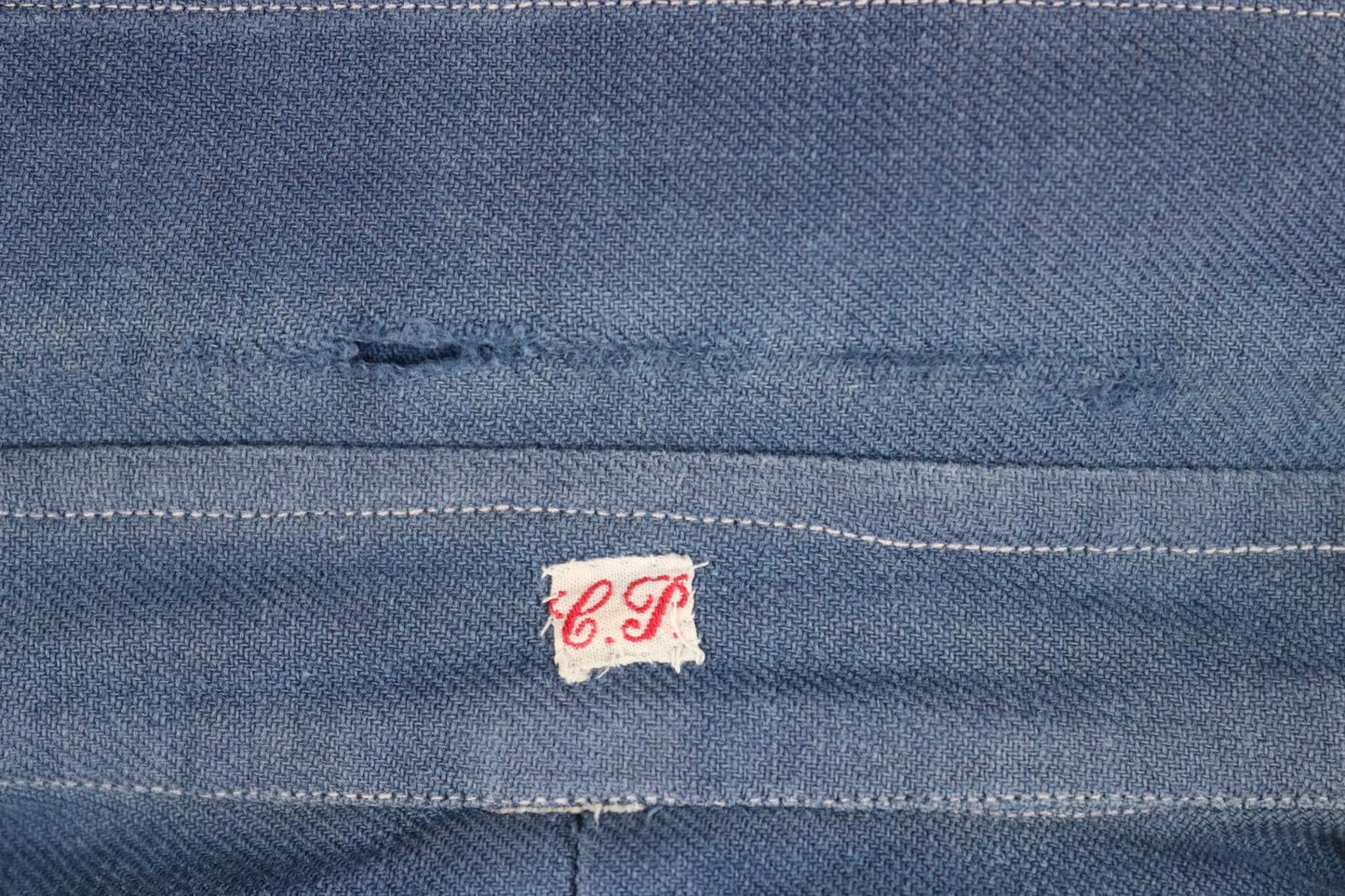 Vintage 1940s French workwear shirt - faded blue cotton - 48” chest