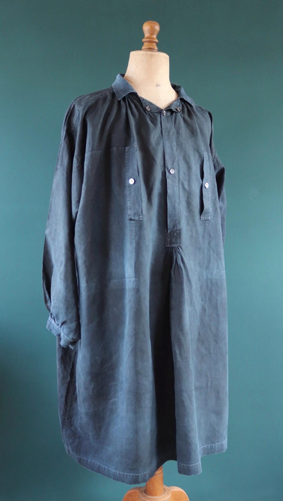 Antique 1900s French indigo biaude - linen workwear smock - 64" chest
