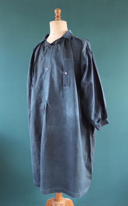 Antique 1900s French indigo biaude - linen workwear smock - 64" chest