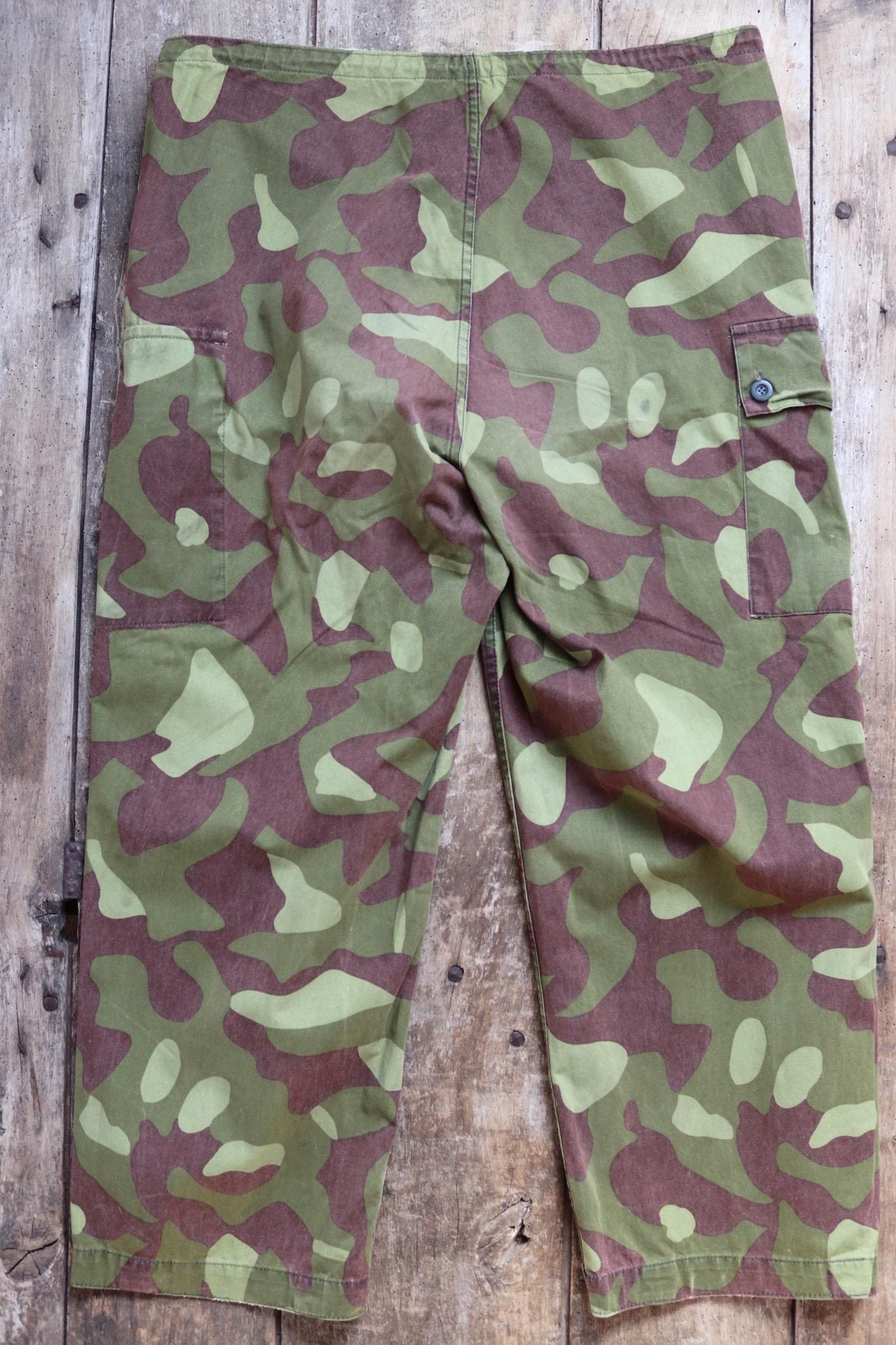 Vintage 1990s Finnish M62 camo trousers - windproof paratrooper pants - 40” x 28”