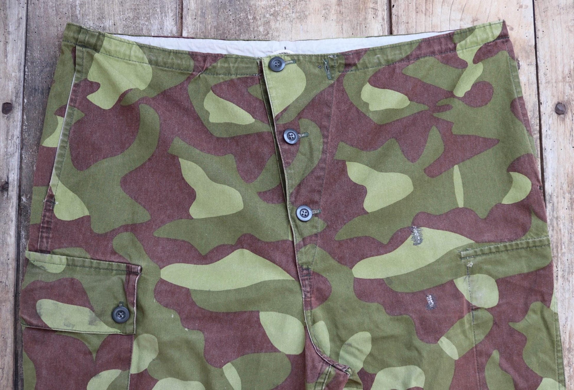 Vintage 1990s Finnish M62 camo trousers - windproof paratrooper pants - 40” x 28”