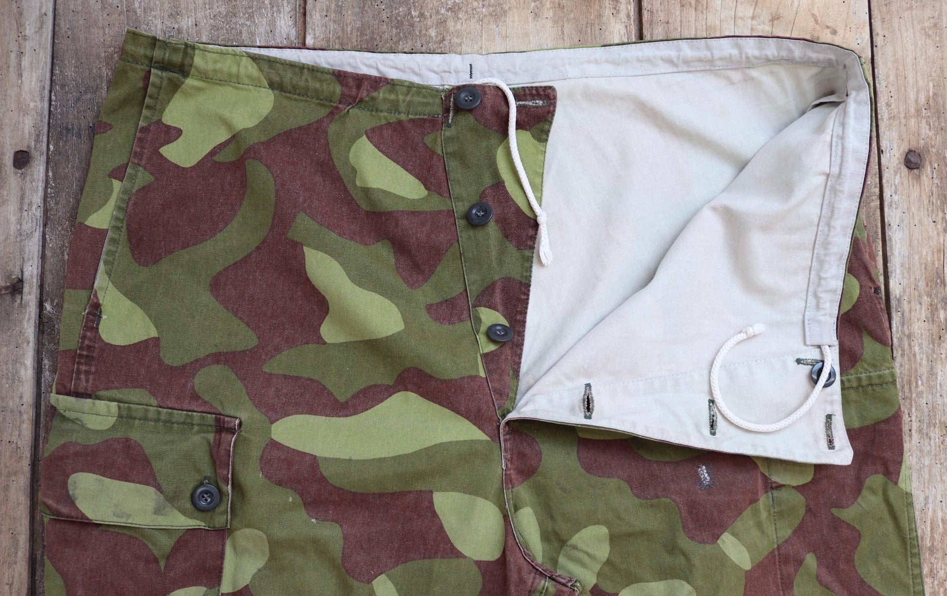 Vintage 1990s Finnish M62 camo trousers - windproof paratrooper pants - 40” x 28”