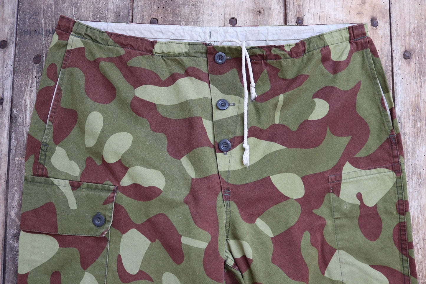 Vintage 1990s Finnish M62 camo trousers - windproof paratrooper pants - 40” x 27”