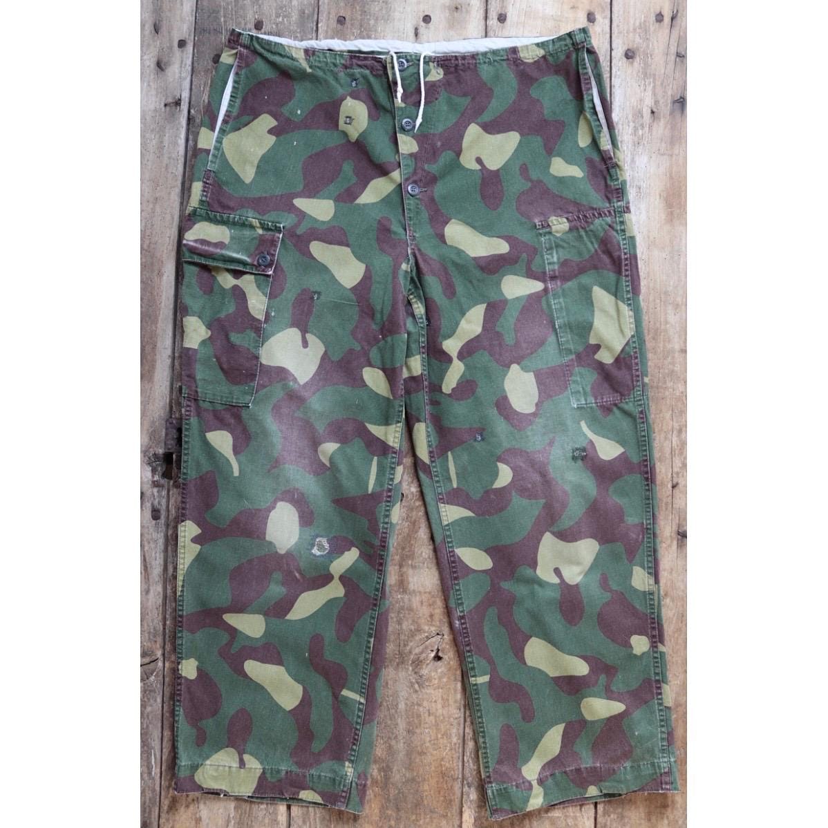 Vintage 1980s Finnish M62 camo trousers - windproof paratrooper pants - 42” x 29”