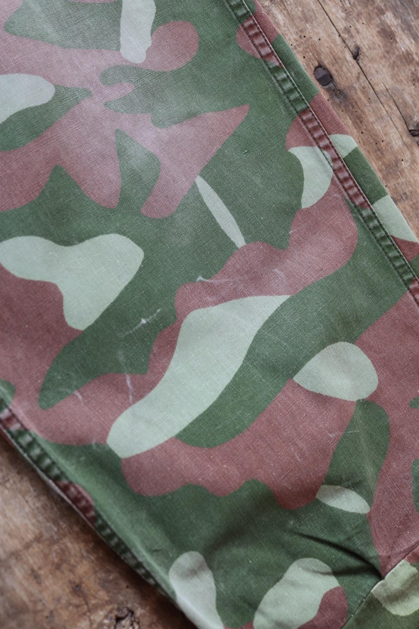 Vintage 1980s Finnish M62 camo trousers - windproof paratrooper pants - 40” x 35”