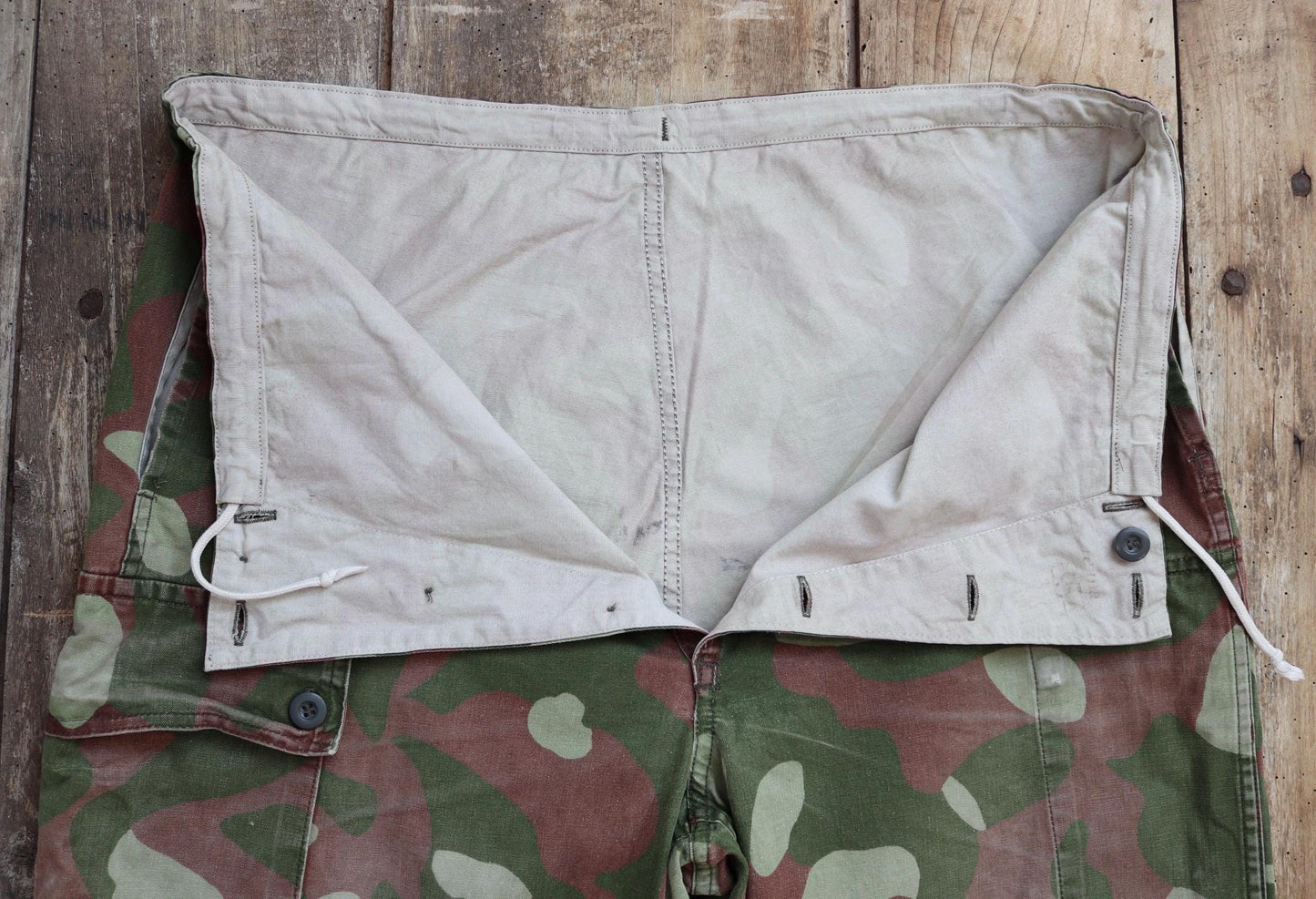 Vintage 1980s Finnish M62 camo trousers - windproof paratrooper pants - 40” x 35”