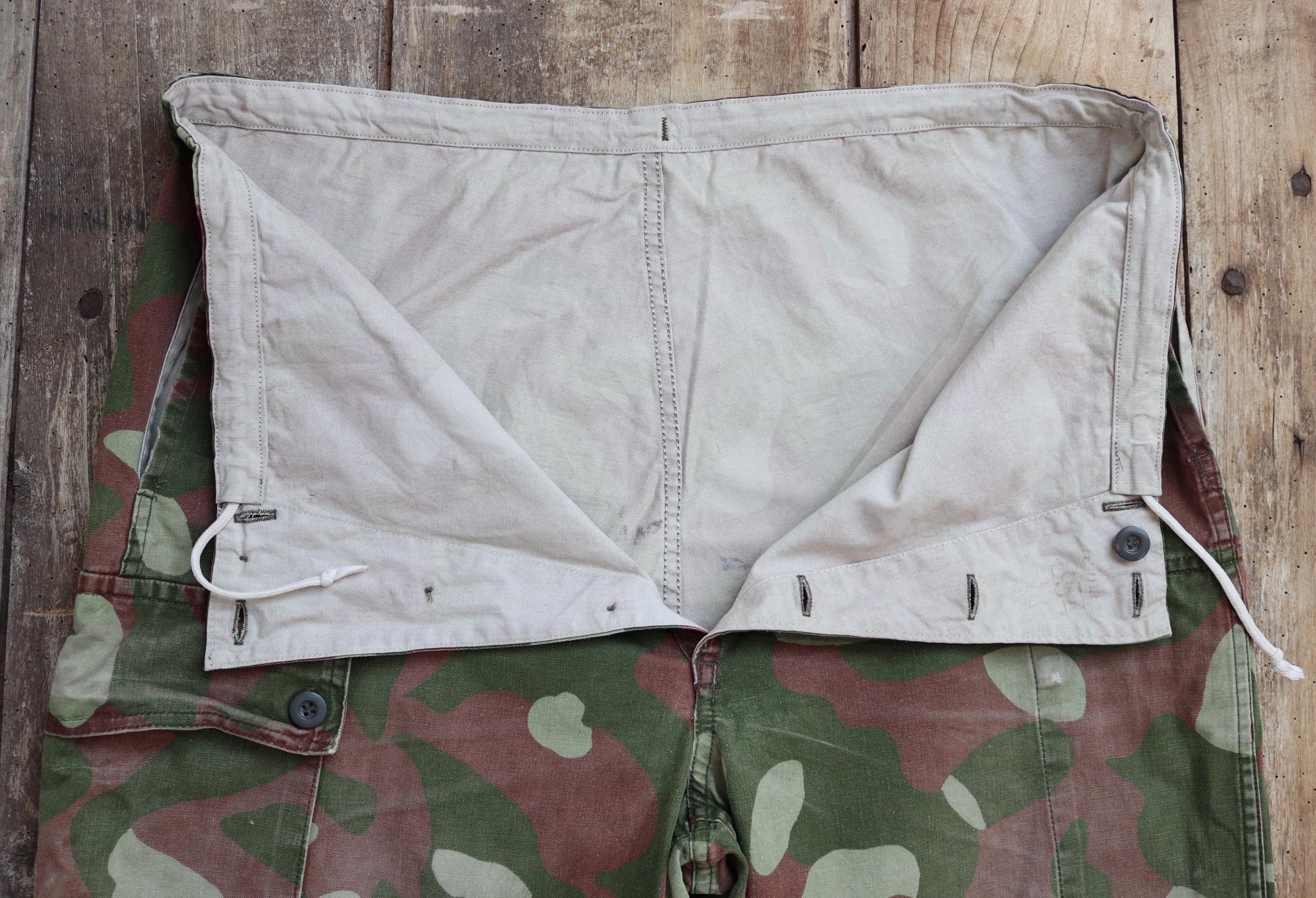 Vintage 1980s Finnish M62 camo trousers - windproof paratrooper pants - 40” x 35”