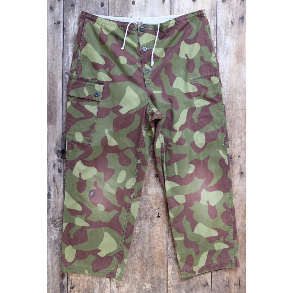 Vintage 1990s Finnish M62 camo trousers - windproof paratrooper pants - 40” x 28”