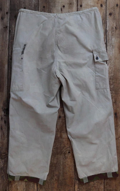 Vintage 1990s Finnish M62 camo trousers - windproof paratrooper pants - 40” x 28”
