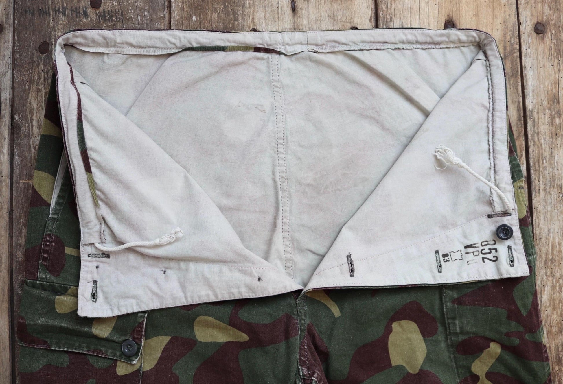 Vintage 1980s Finnish M62 camo trousers - windproof paratrooper pants - 39” x 29”