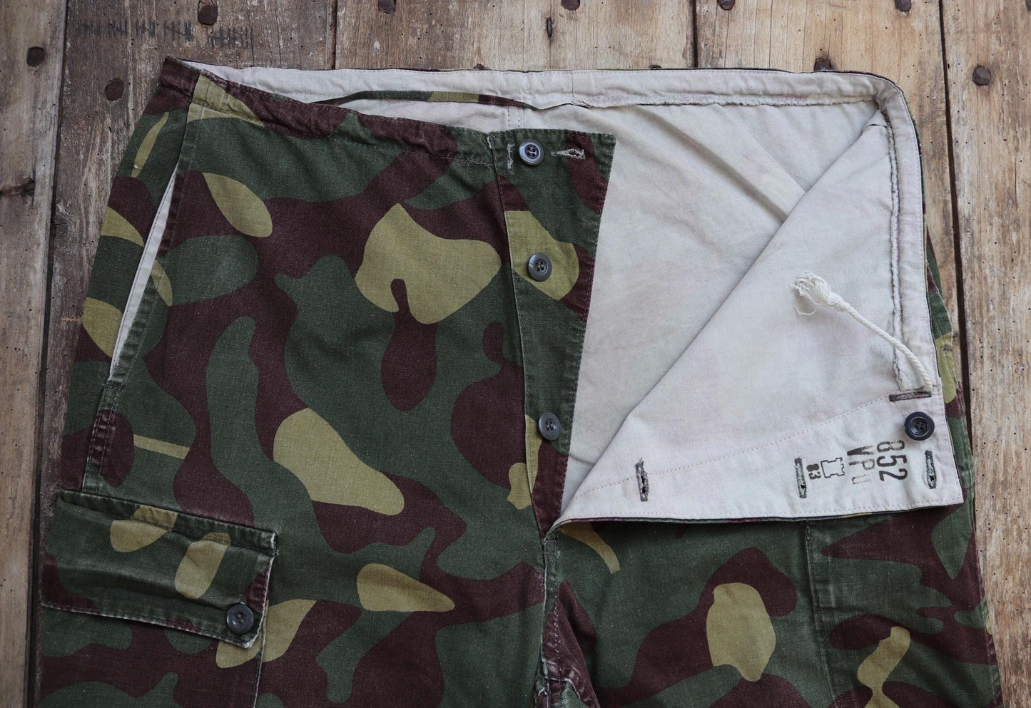 Vintage 1980s Finnish M62 camo trousers - windproof paratrooper pants - 39” x 29”