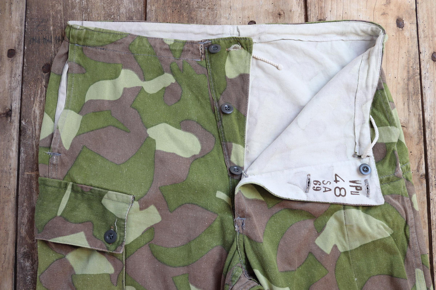 Vintage 1960s Finnish M62 camo trousers - windproof paratrooper pants - 37” x 29”