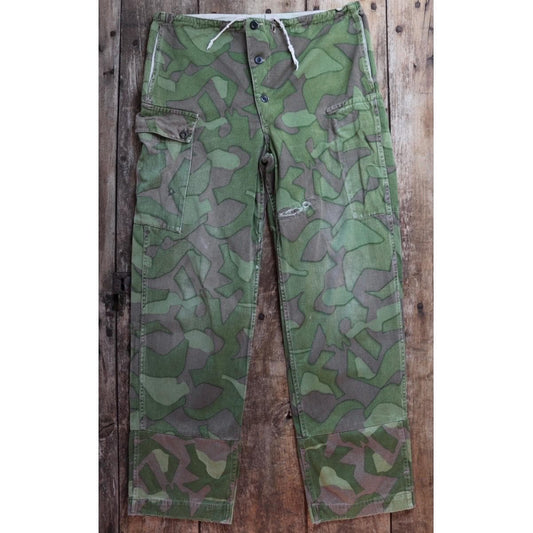 Vintage 1960s Finnish M62 camo trousers - windproof paratrooper pants - 37” x 33”