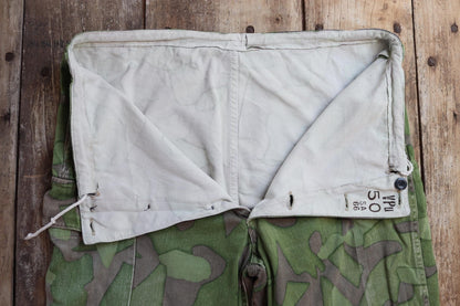 Vintage 1960s Finnish M62 camo trousers - windproof paratrooper pants - 38” x 33”