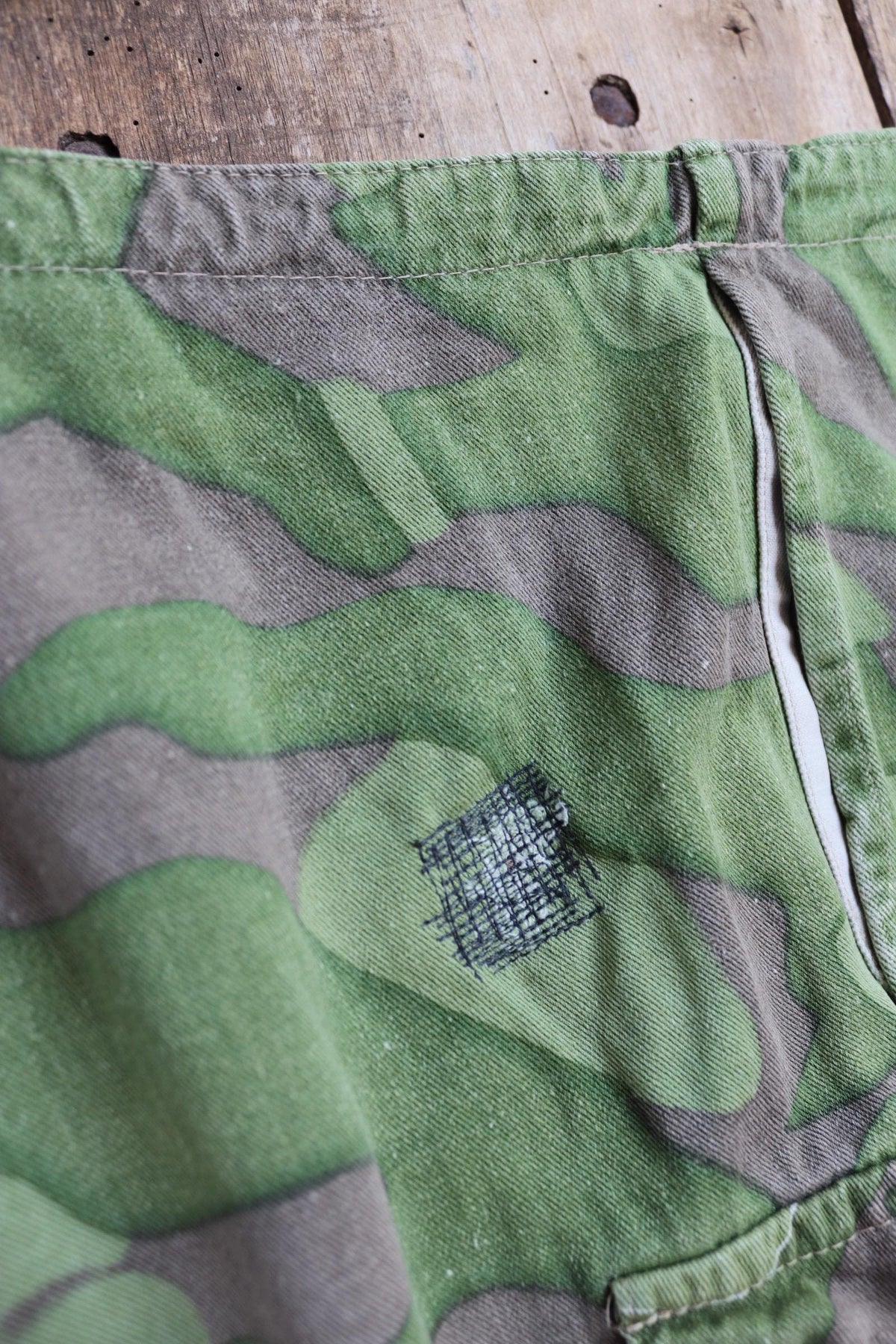 Vintage 1960s Finnish M62 camo trousers - windproof paratrooper pants - 37” x 33”