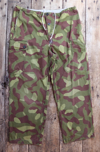 Vintage 1990s Finnish M62 camo trousers - windproof paratrooper pants - 38” x 28”