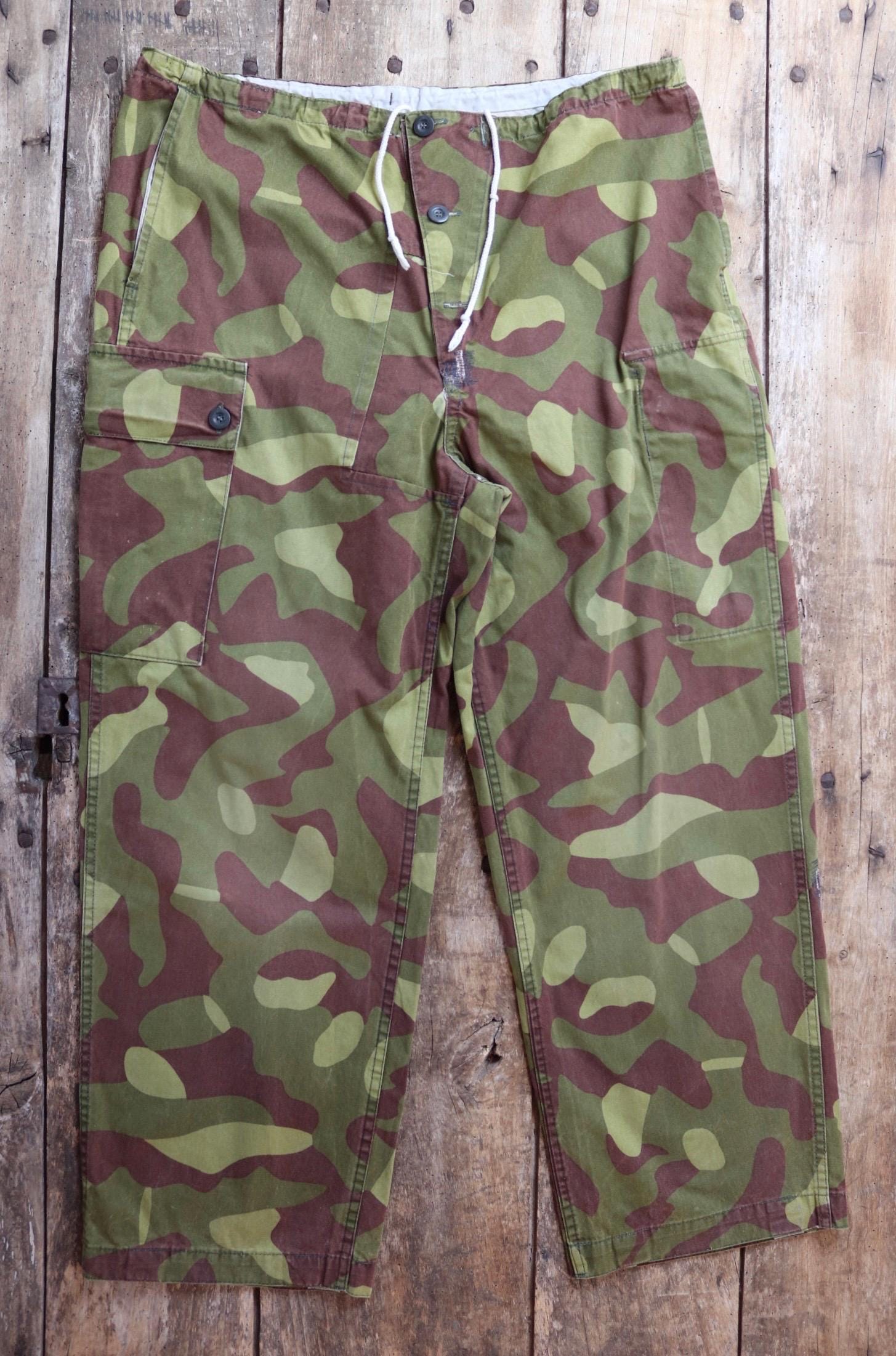 Vintage 1990s Finnish M62 camo trousers - windproof paratrooper pants - 38” x 28”