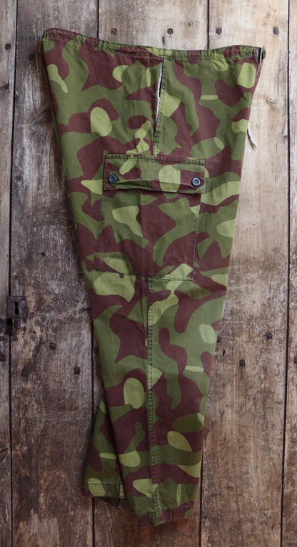Vintage 1990s Finnish M62 camo trousers - windproof paratrooper pants - 38” x 28”