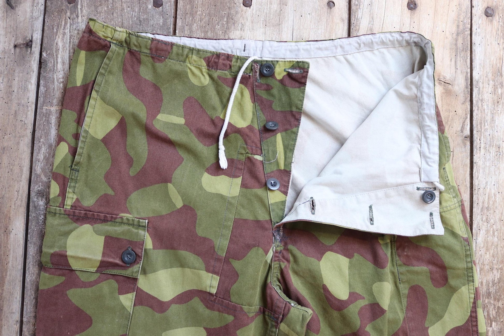 Vintage 1990s Finnish M62 camo trousers - windproof paratrooper pants - 38” x 28”