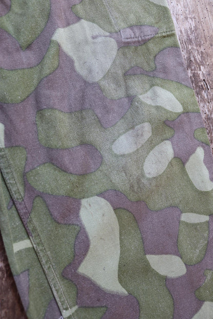 Vintage 1960s Finnish M62 camo trousers - windproof paratrooper pants - 36” x 33”