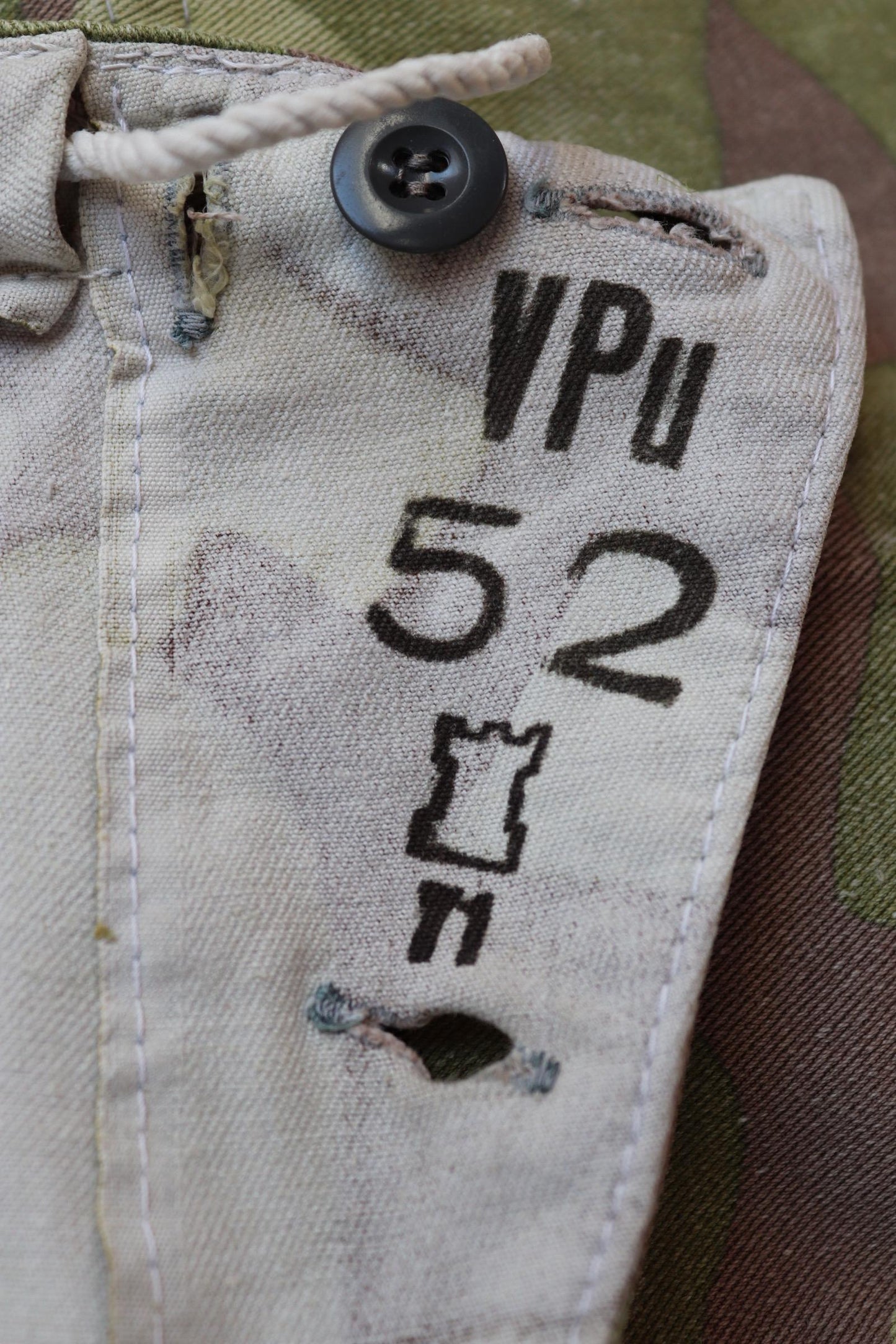 Vintage 1970s Finnish M62 camo trousers - windproof paratrooper pants - 38” x 35”