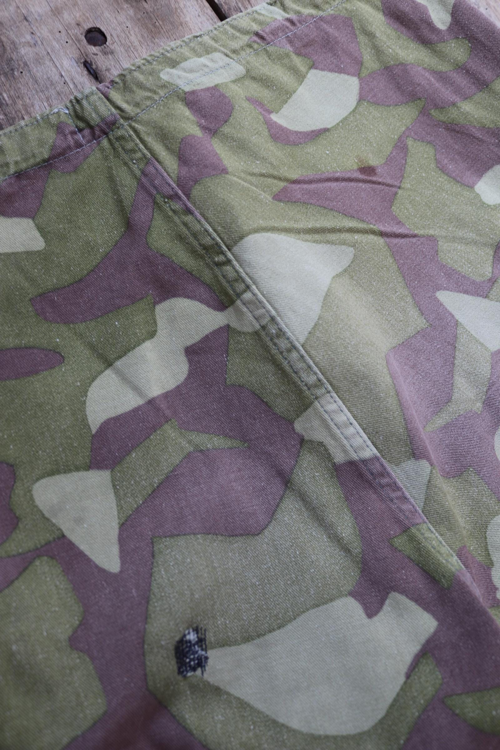 Vintage 1970s Finnish M62 camo trousers - windproof paratrooper pants - 38” x 35”