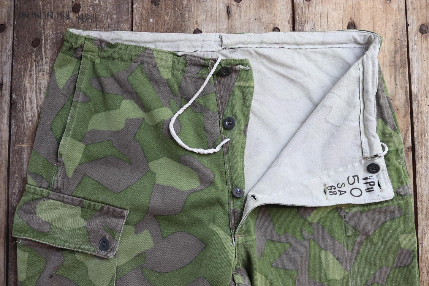 Vintage 1960s Finnish M62 camo trousers - windproof paratrooper pants - 37” x 33”
