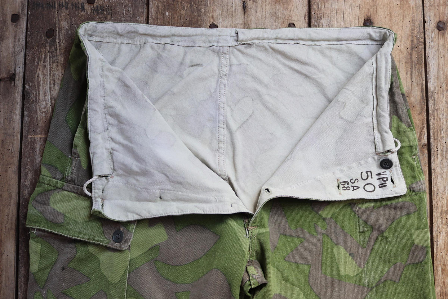Vintage 1960s Finnish M62 camo trousers - windproof paratrooper pants - 37” x 33”
