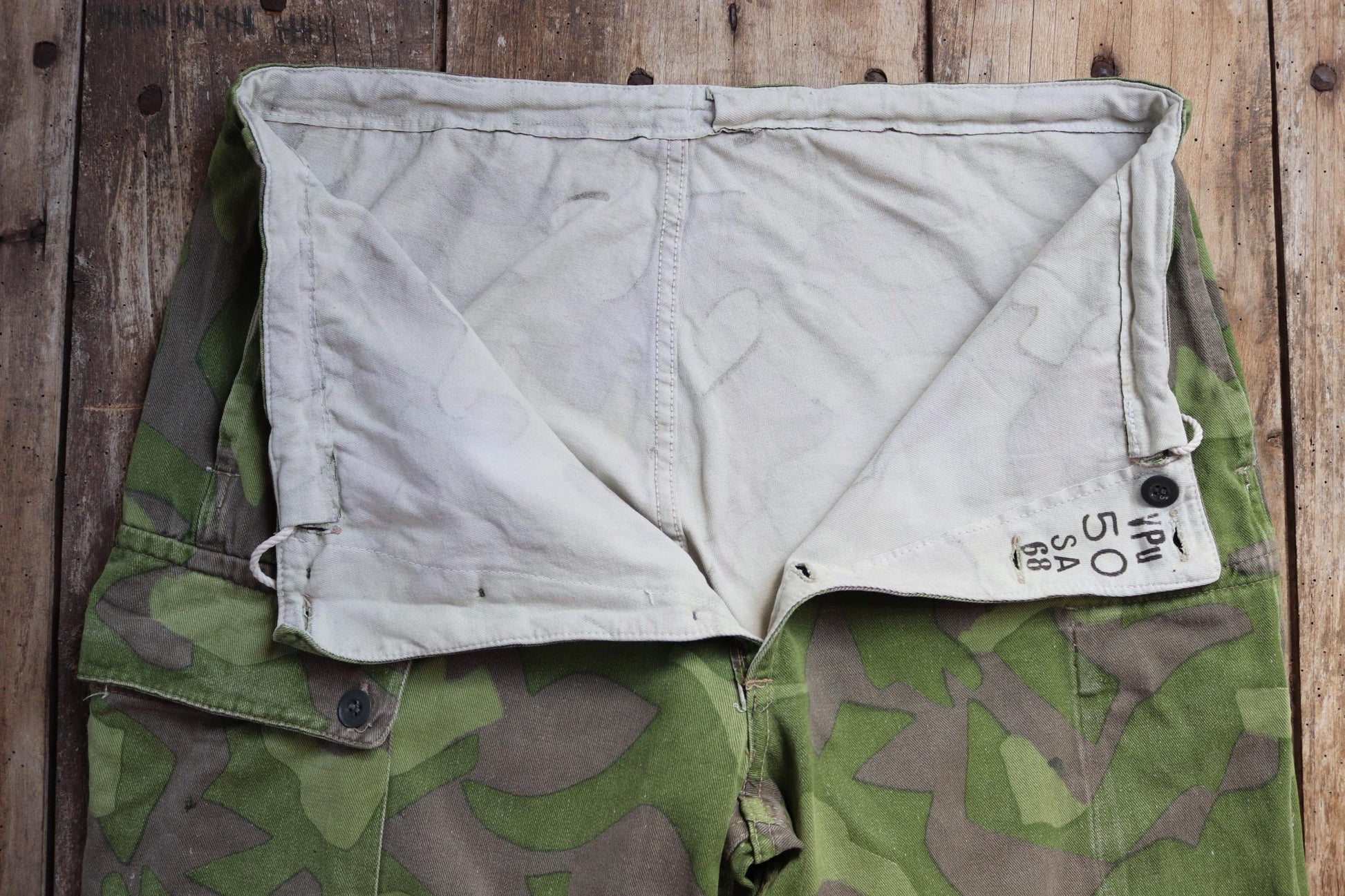 Vintage 1960s Finnish M62 camo trousers - windproof paratrooper pants - 37” x 33”