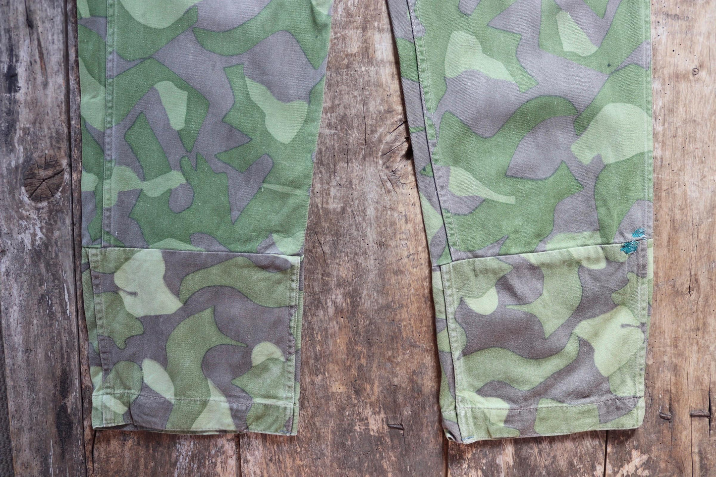 Vintage 1960s Finnish M62 camo trousers - windproof paratrooper pants - 37” x 33”