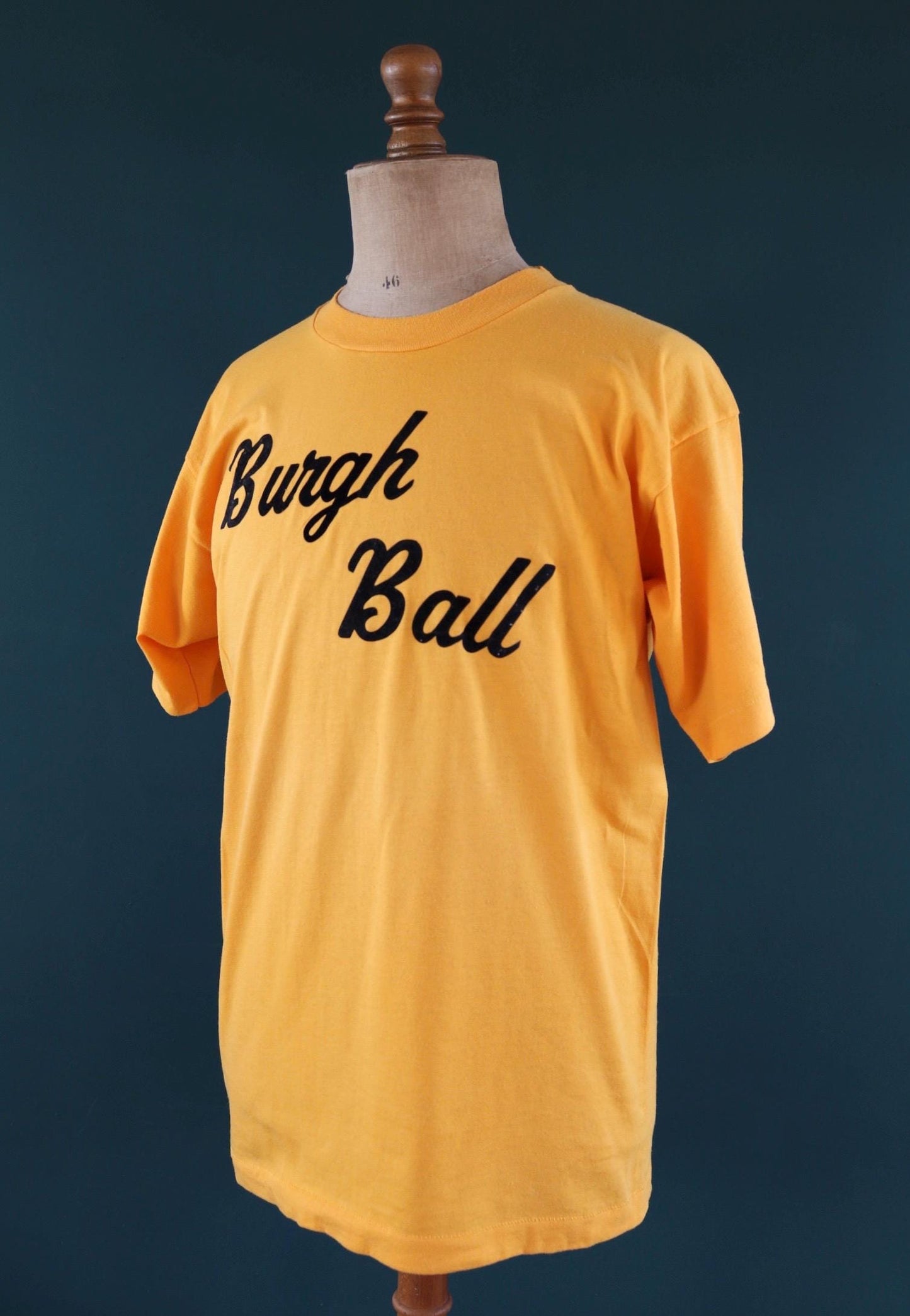 Vintage 1990s single stitch t shirt - golden yellow tee - flock print - 44” chest