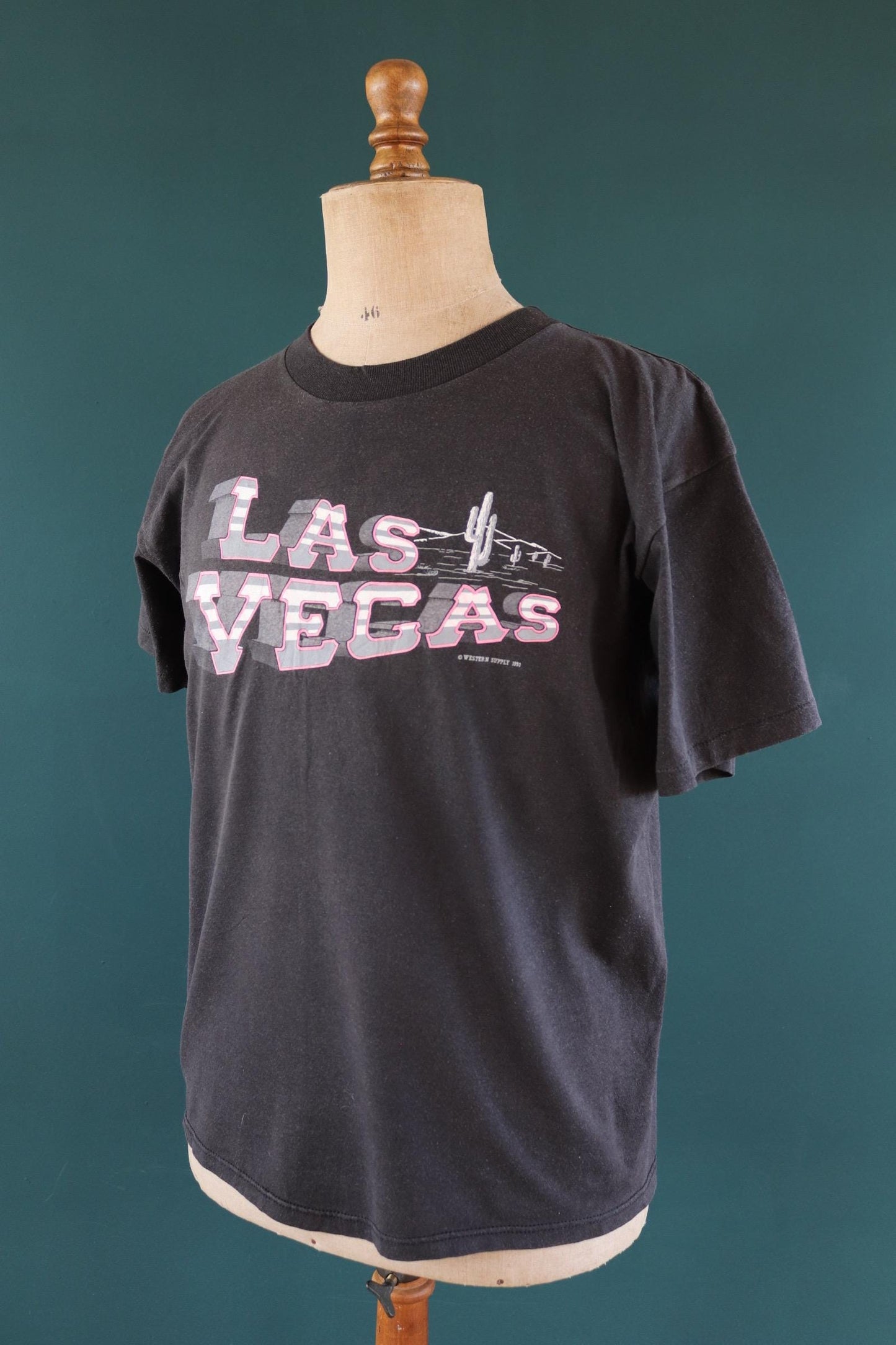 Vintage 1990s Las Vegas t shirt - tourist souvenir - faded black tee - 44” chest