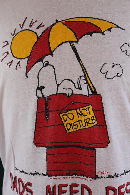 Vintage 1980s Snoopy t shirt - Peanuts print tee - dads need rest - 46” chest