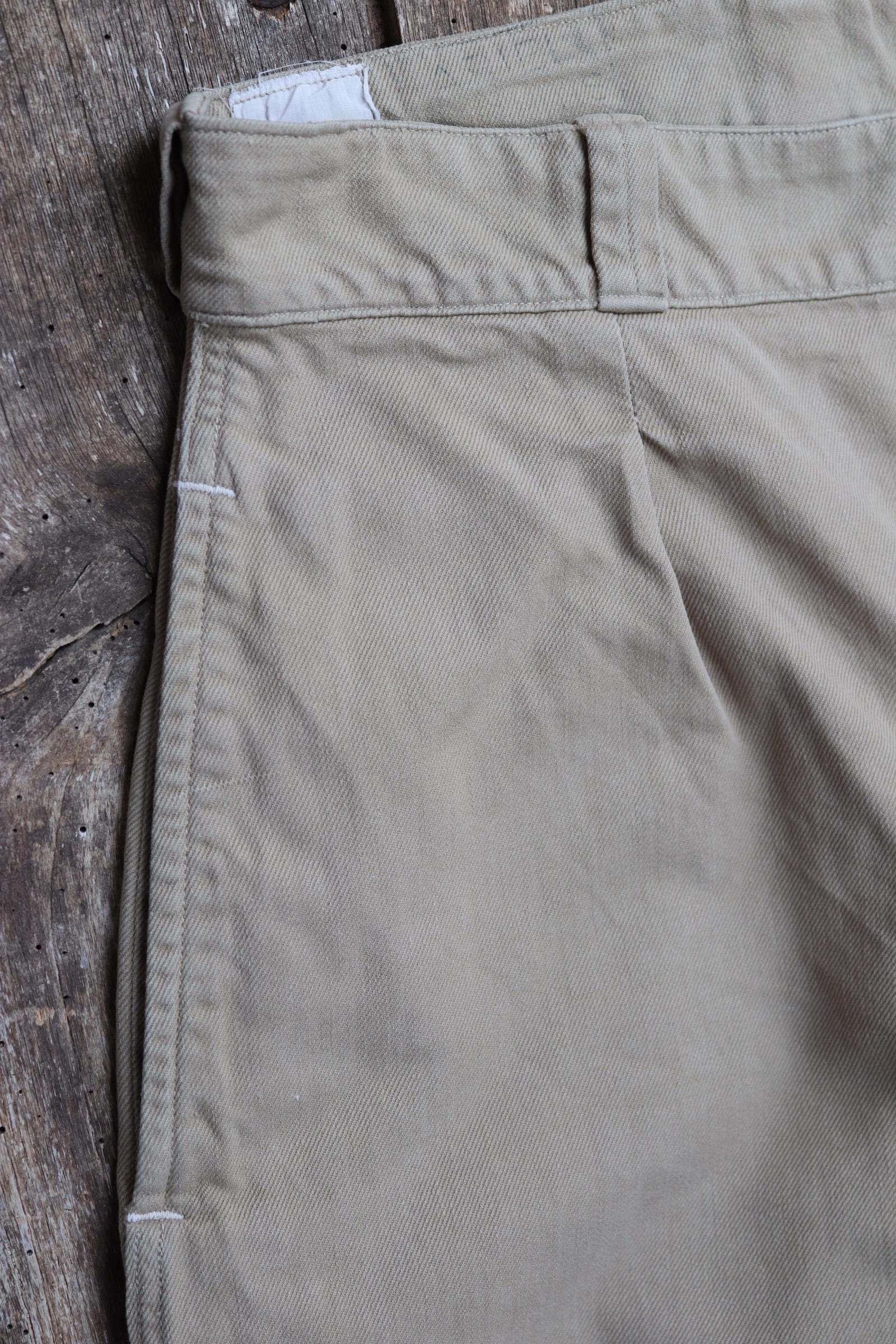 Vintage 1950s French army chinos - military trousers - pleated pants - 30" x 29"