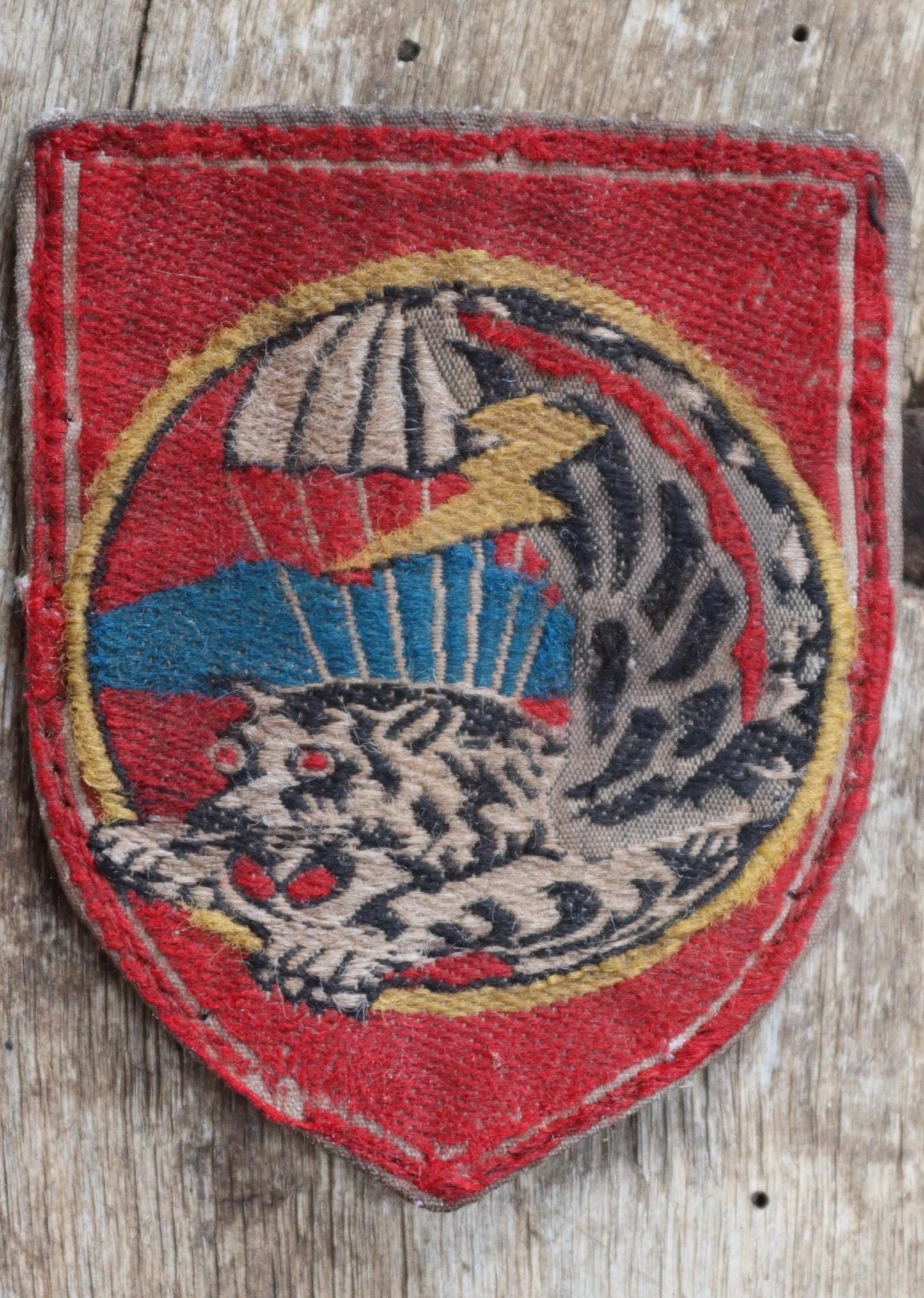 Vintage repro 1970s Vietnam MACV SOG patch - crouching tiger - Special Commando Unit