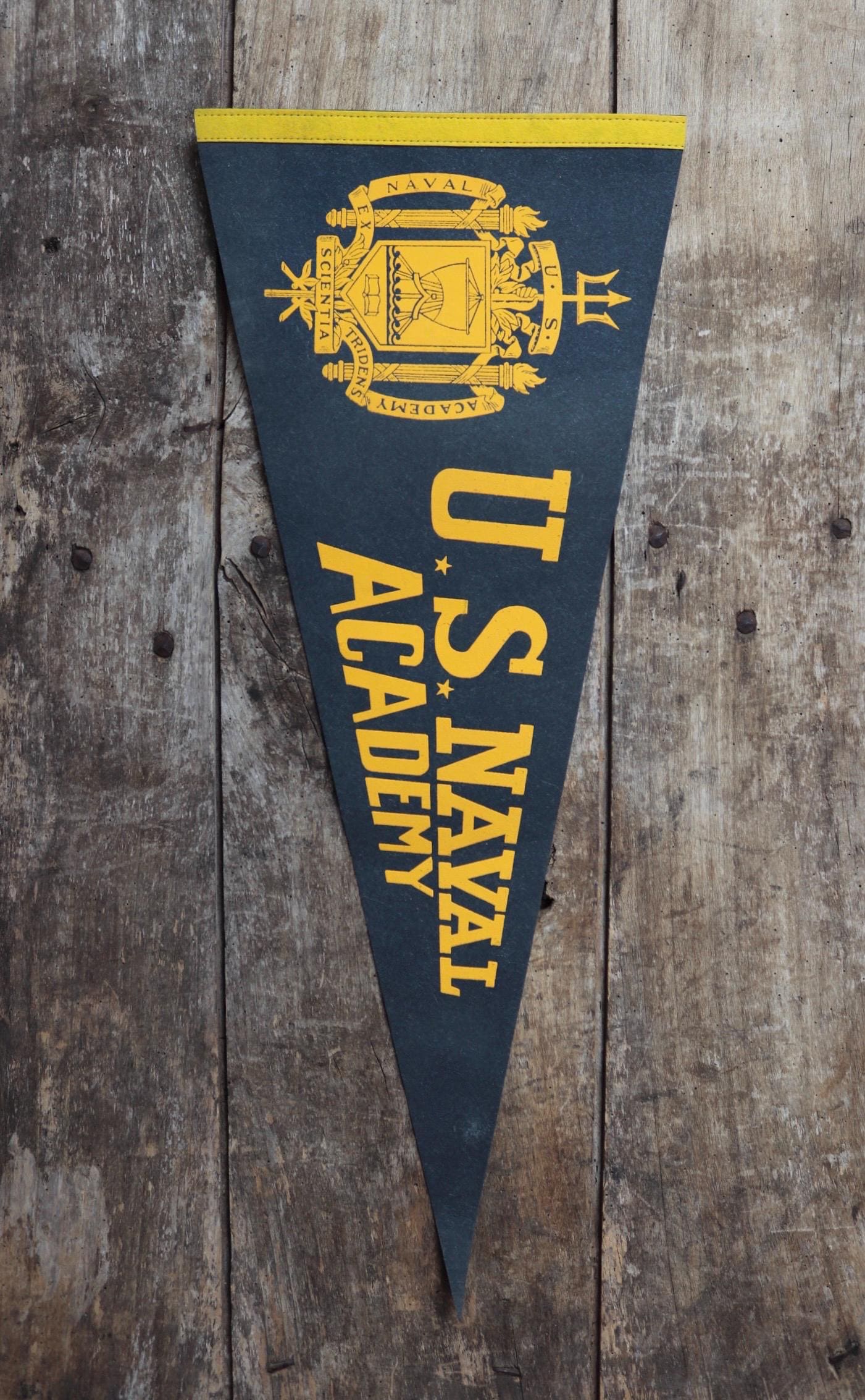 Vintage 1980s US Navy pennant - USN flag - home decor - tourist souvenir - screen print
