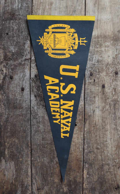 Vintage 1980s US Navy pennant - USN flag - home decor - tourist souvenir - screen print