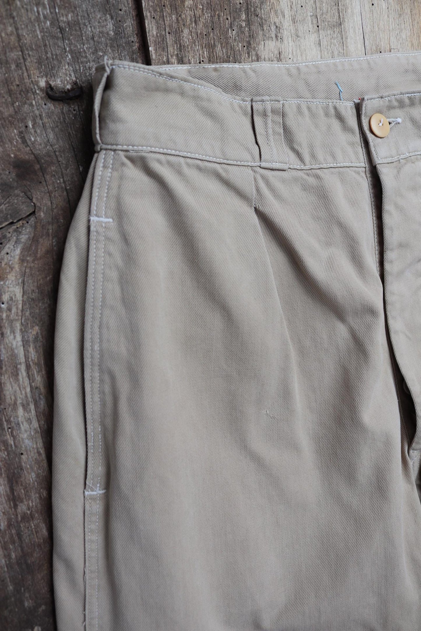 Vintage 1950s French army chinos - M52 military trousers - pleated pants - 29" x 29"
