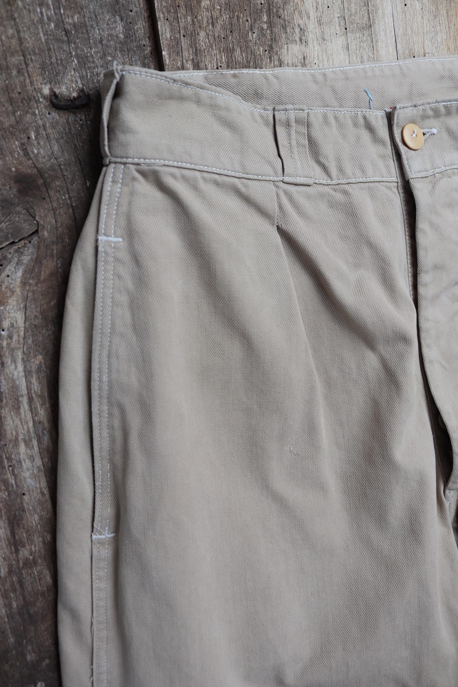 Vintage 1950s French army chinos - M52 military trousers - pleated pants - 29" x 29"