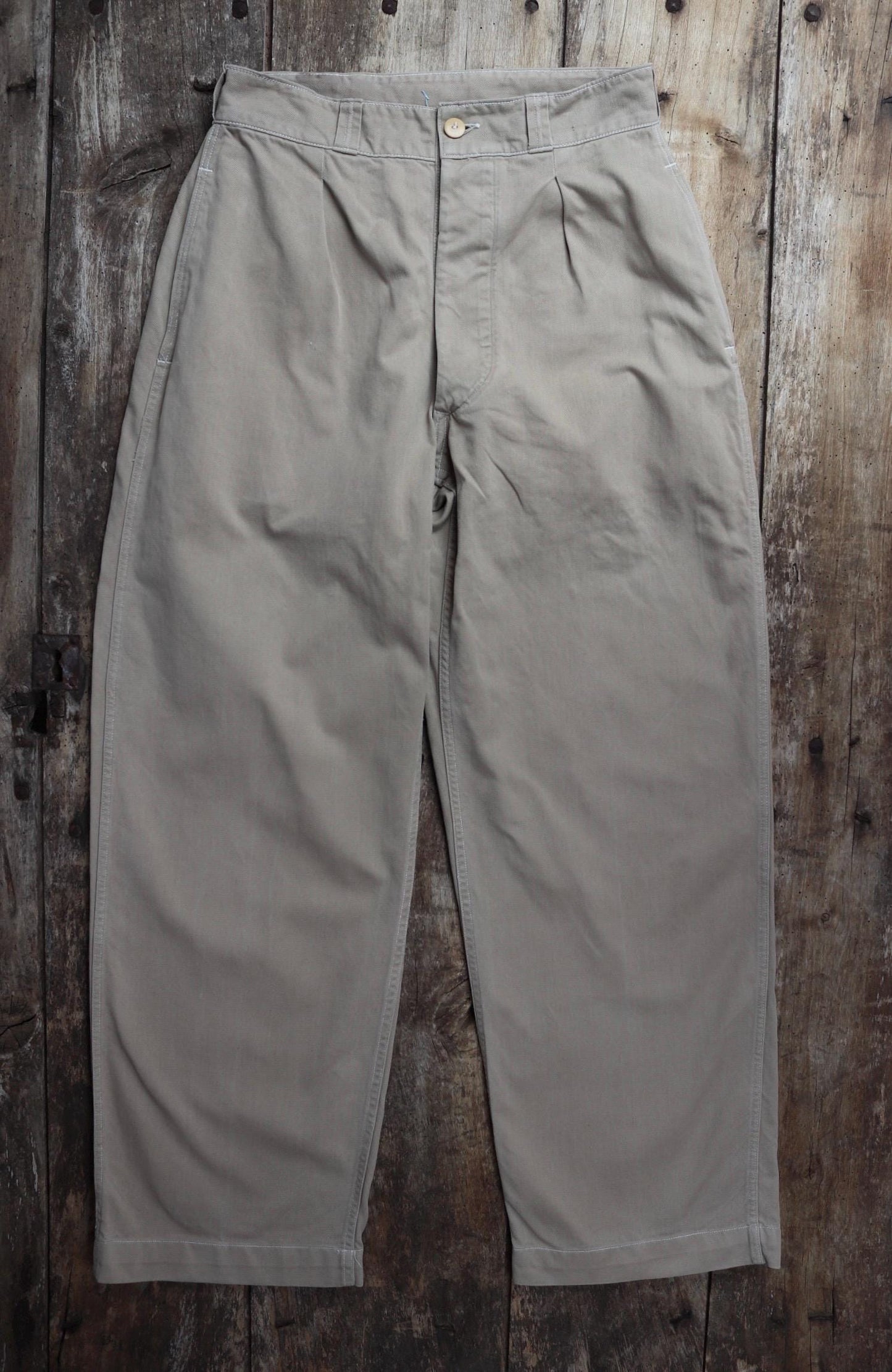 Vintage 1950s French army chinos - M52 military trousers - pleated pants - 29" x 29"