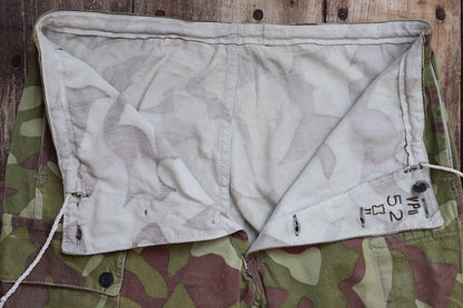 Vintage 1970s Finnish M62 camo trousers - windproof paratrooper pants - 37” x 28”