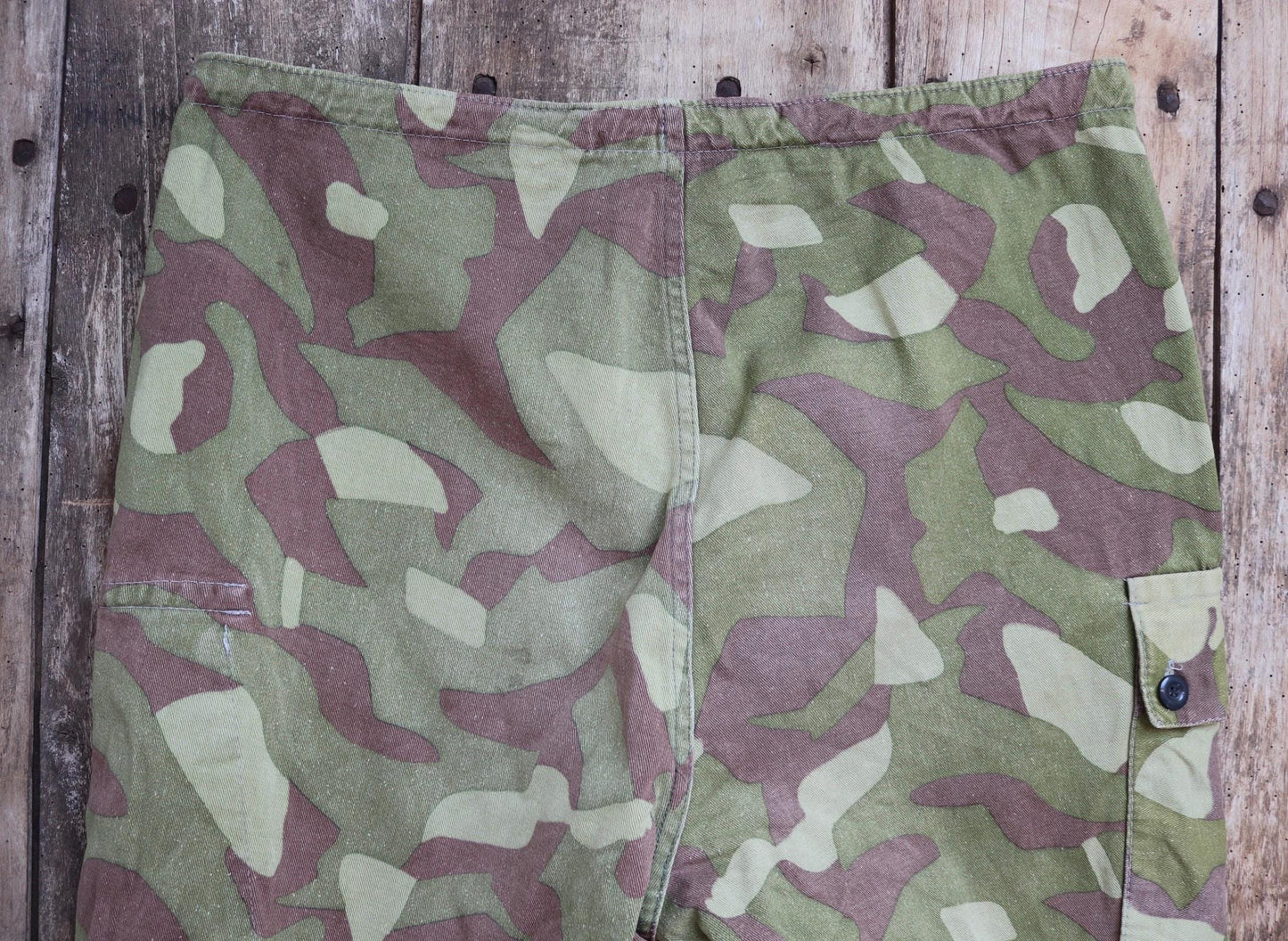 Vintage 1970s Finnish M62 camo trousers - windproof paratrooper pants - 37” x 28”