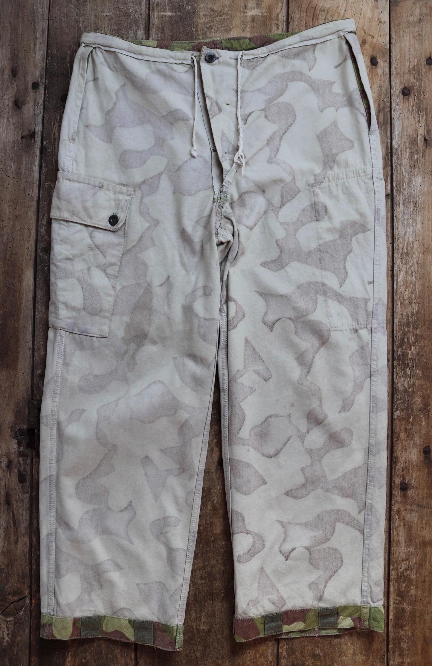 Vintage 1970s Finnish M62 camo trousers - windproof paratrooper pants - 37” x 28”