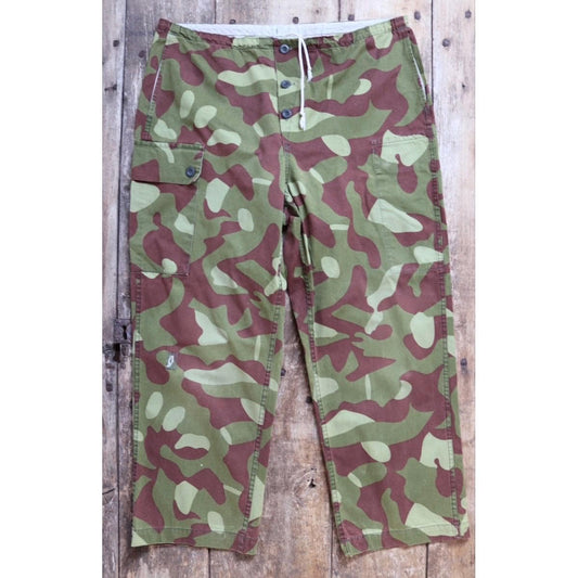Vintage 1990s Finnish M62 camo trousers - windproof paratrooper pants - 40” x 27”