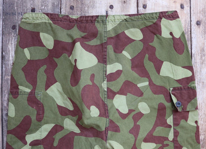 Vintage 1990s Finnish M62 camo trousers - windproof paratrooper pants - 40” x 27”