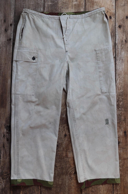 Vintage 1990s Finnish M62 camo trousers - windproof paratrooper pants - 40” x 27”