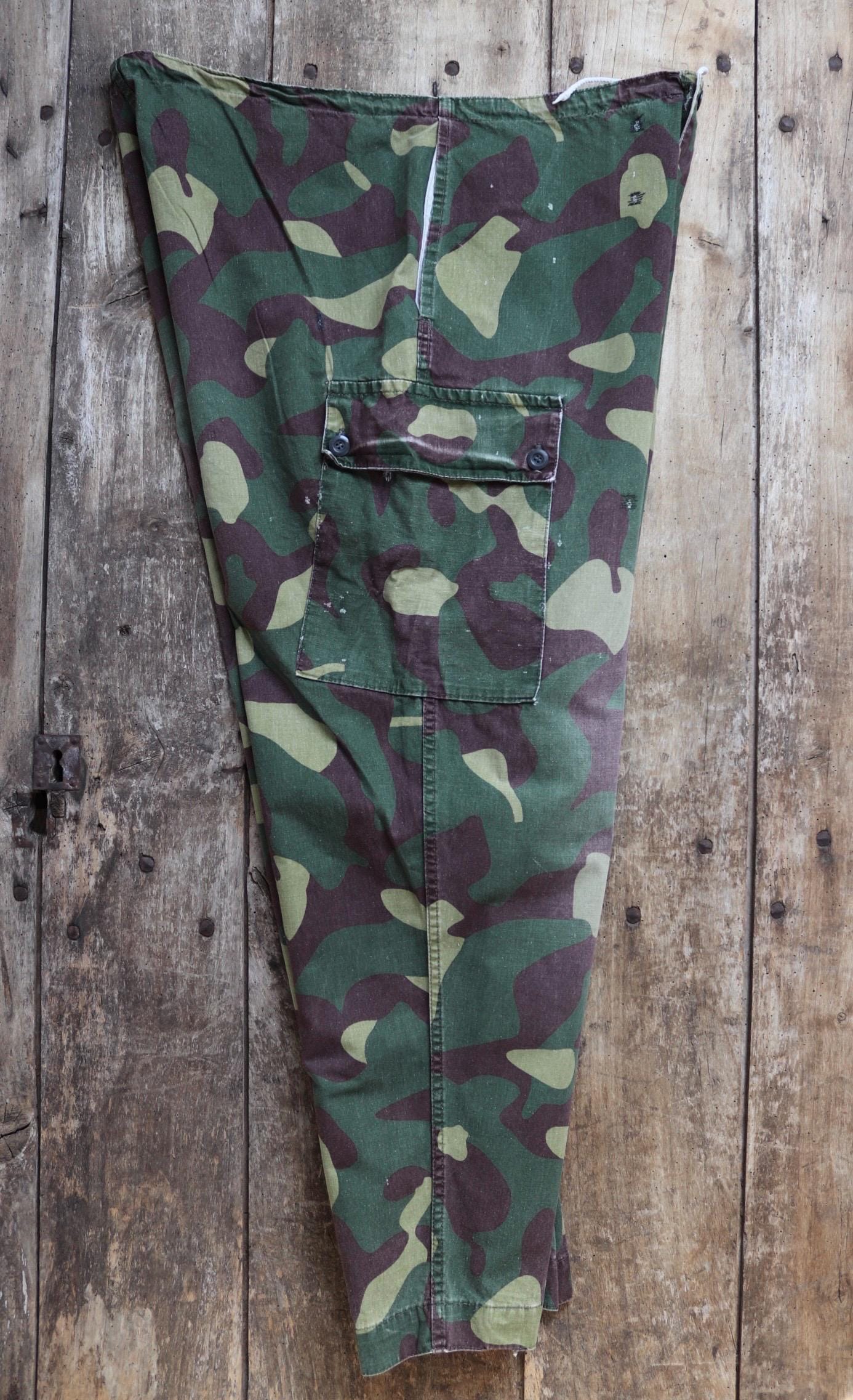 Vintage 1980s Finnish M62 camo trousers - windproof paratrooper pants - 42” x 29”
