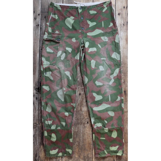 Vintage 1980s Finnish M62 camo trousers - windproof paratrooper pants - 40” x 35”