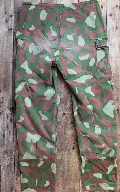 Vintage 1980s Finnish M62 camo trousers - windproof paratrooper pants - 40” x 35”